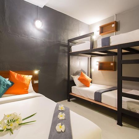 Holiday Station Hostel Краби Экстерьер фото