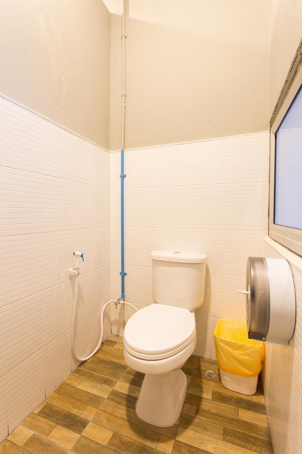 Holiday Station Hostel Краби Экстерьер фото