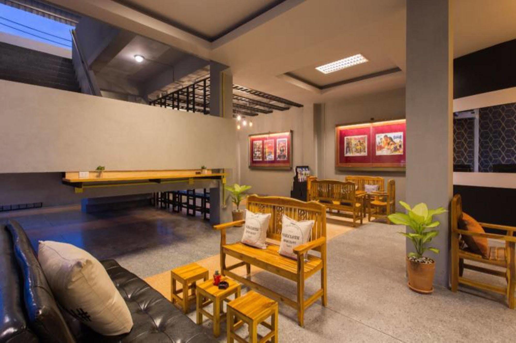 Holiday Station Hostel Краби Экстерьер фото