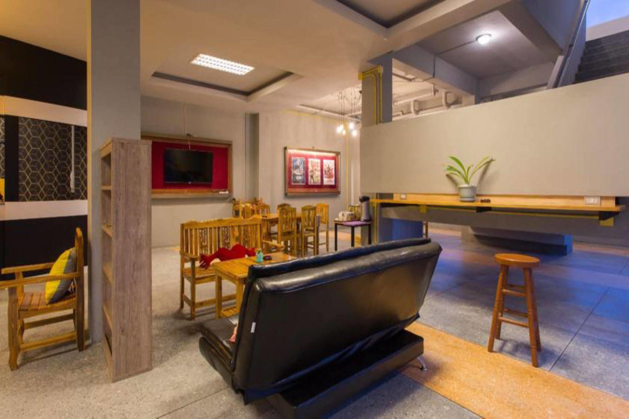 Holiday Station Hostel Краби Экстерьер фото