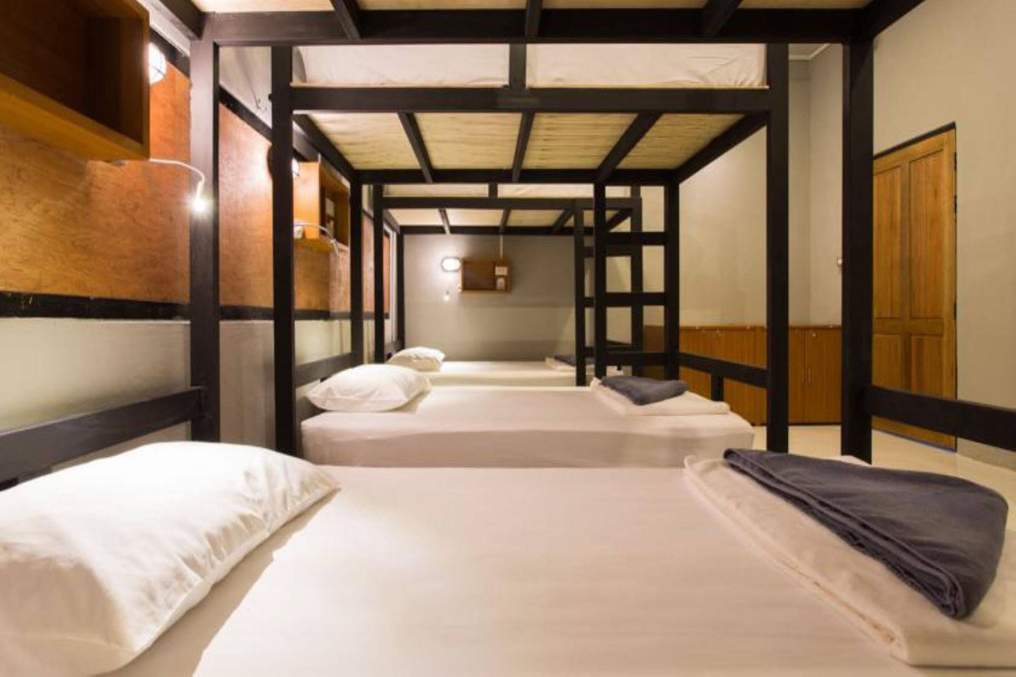 Holiday Station Hostel Краби Экстерьер фото
