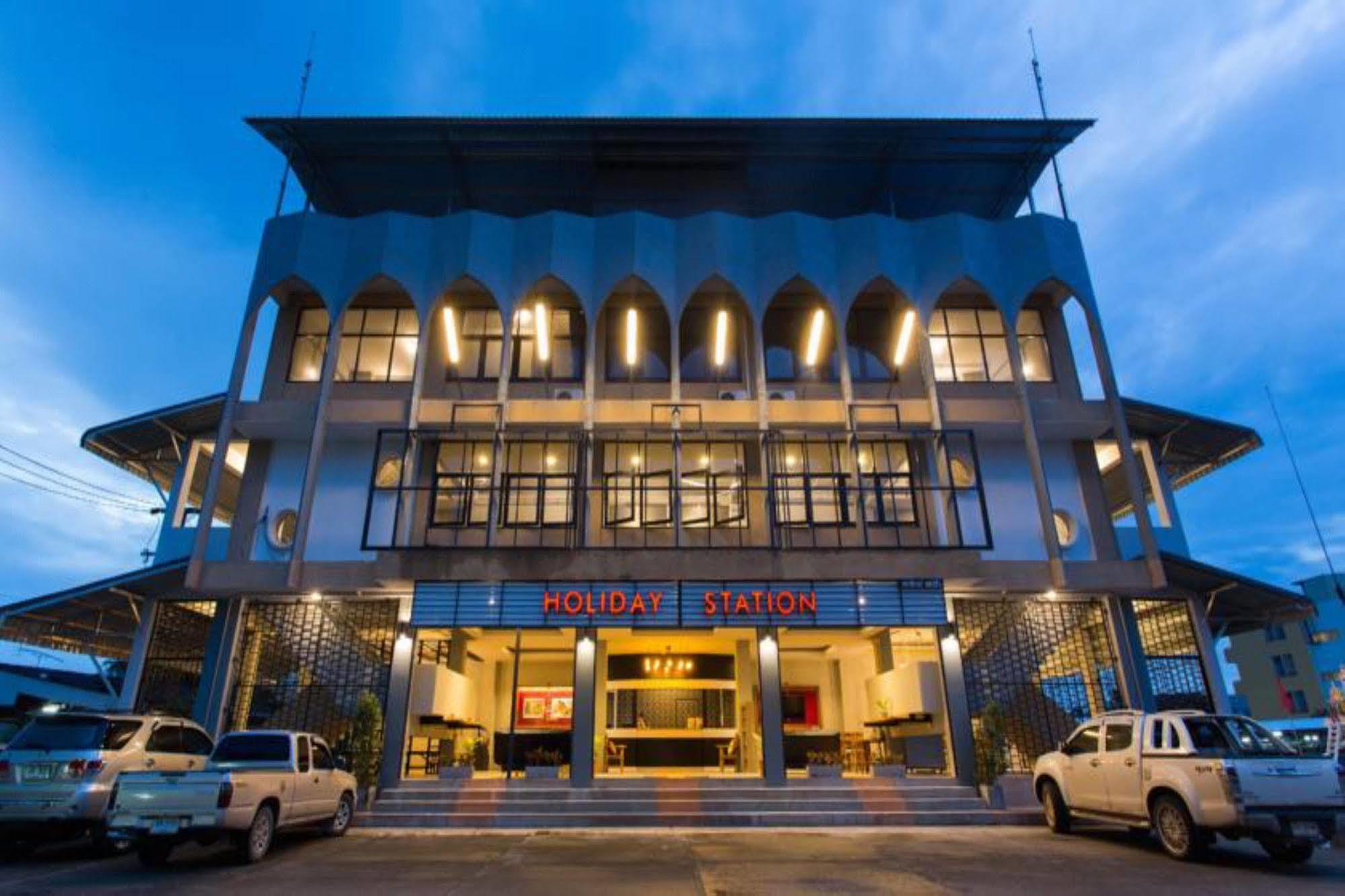 Holiday Station Hostel Краби Экстерьер фото