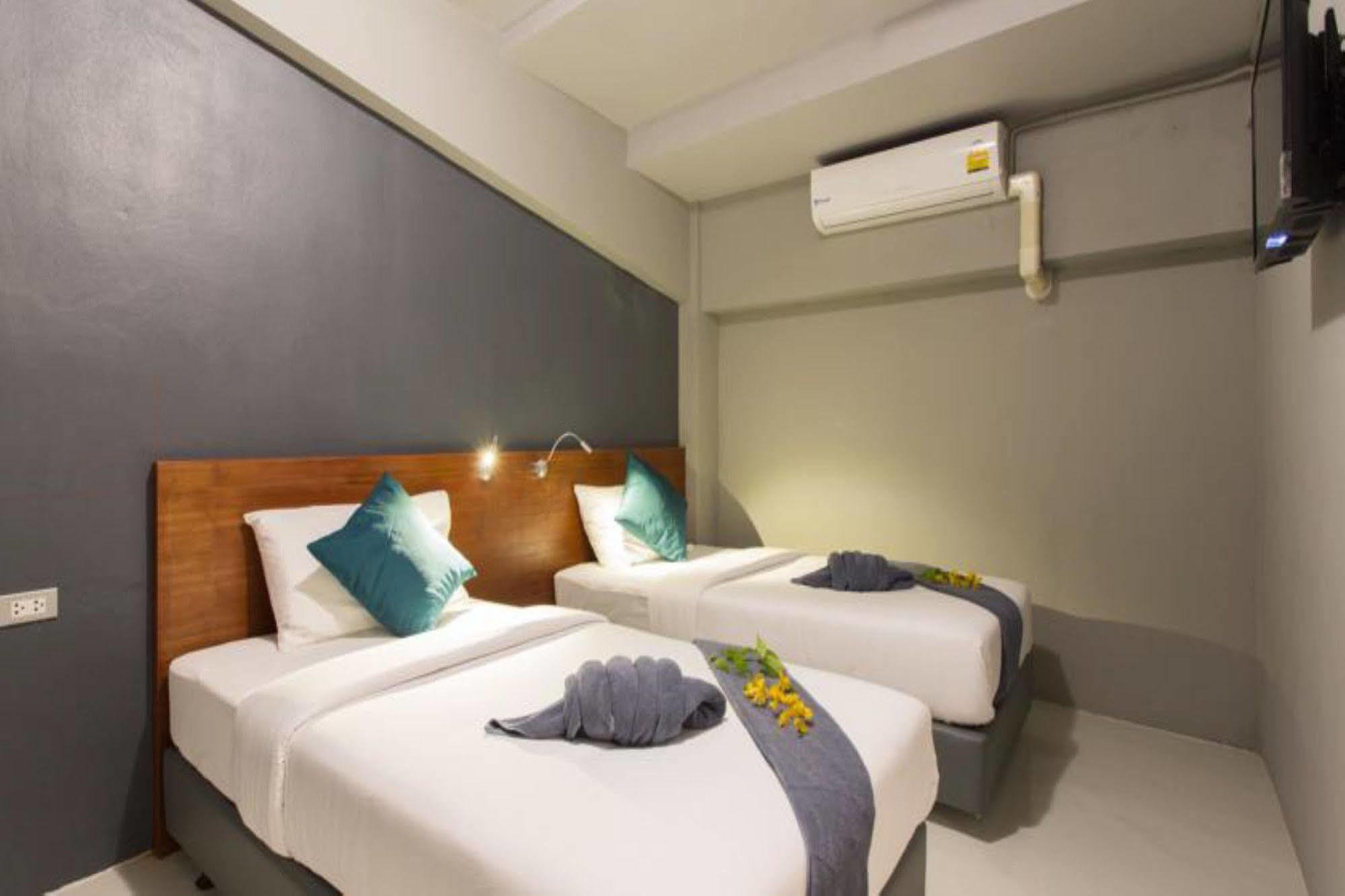 Holiday Station Hostel Краби Экстерьер фото