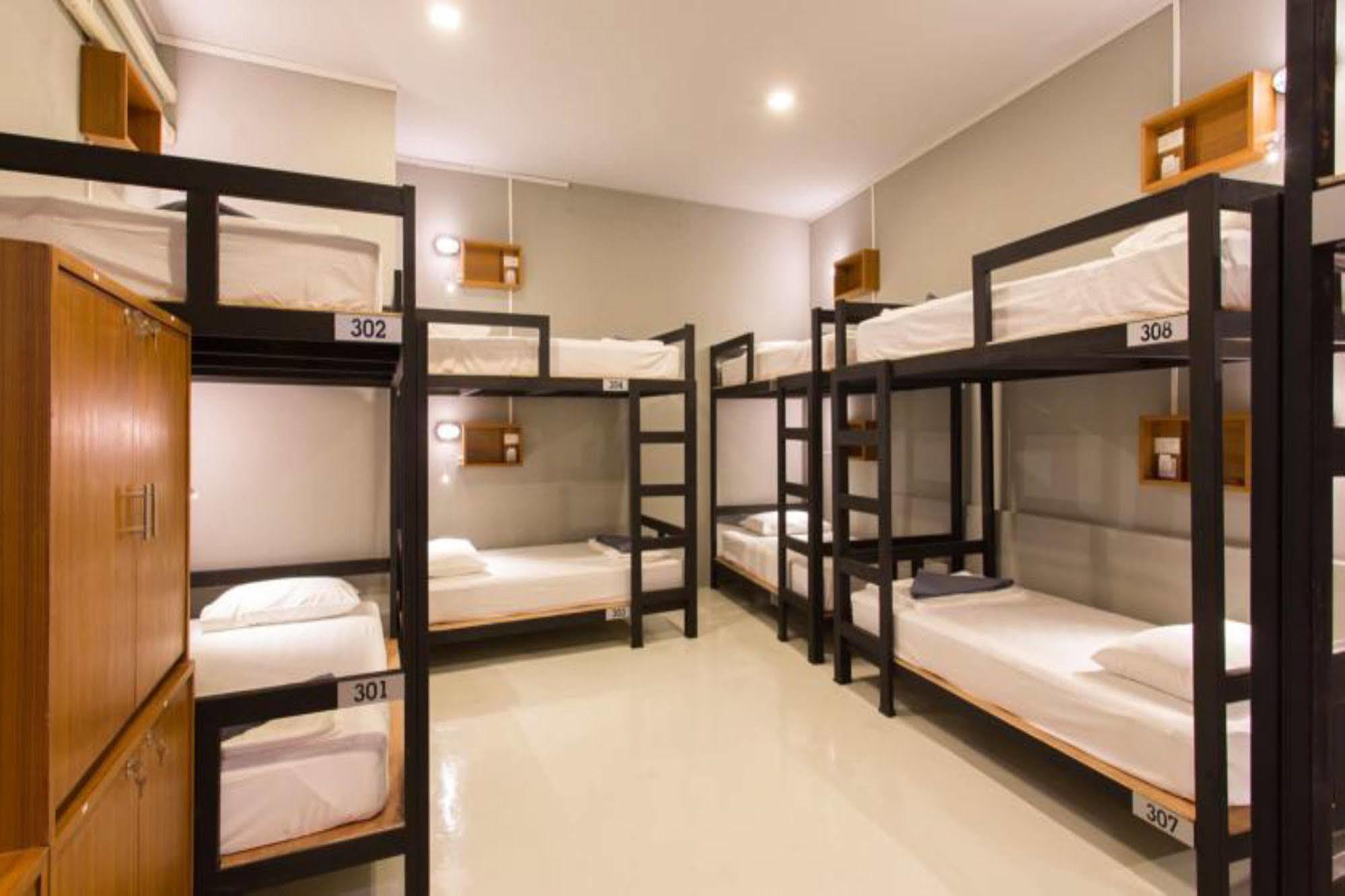 Holiday Station Hostel Краби Экстерьер фото