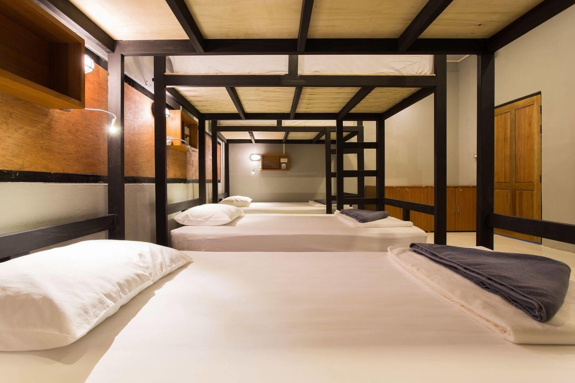 Holiday Station Hostel Краби Экстерьер фото