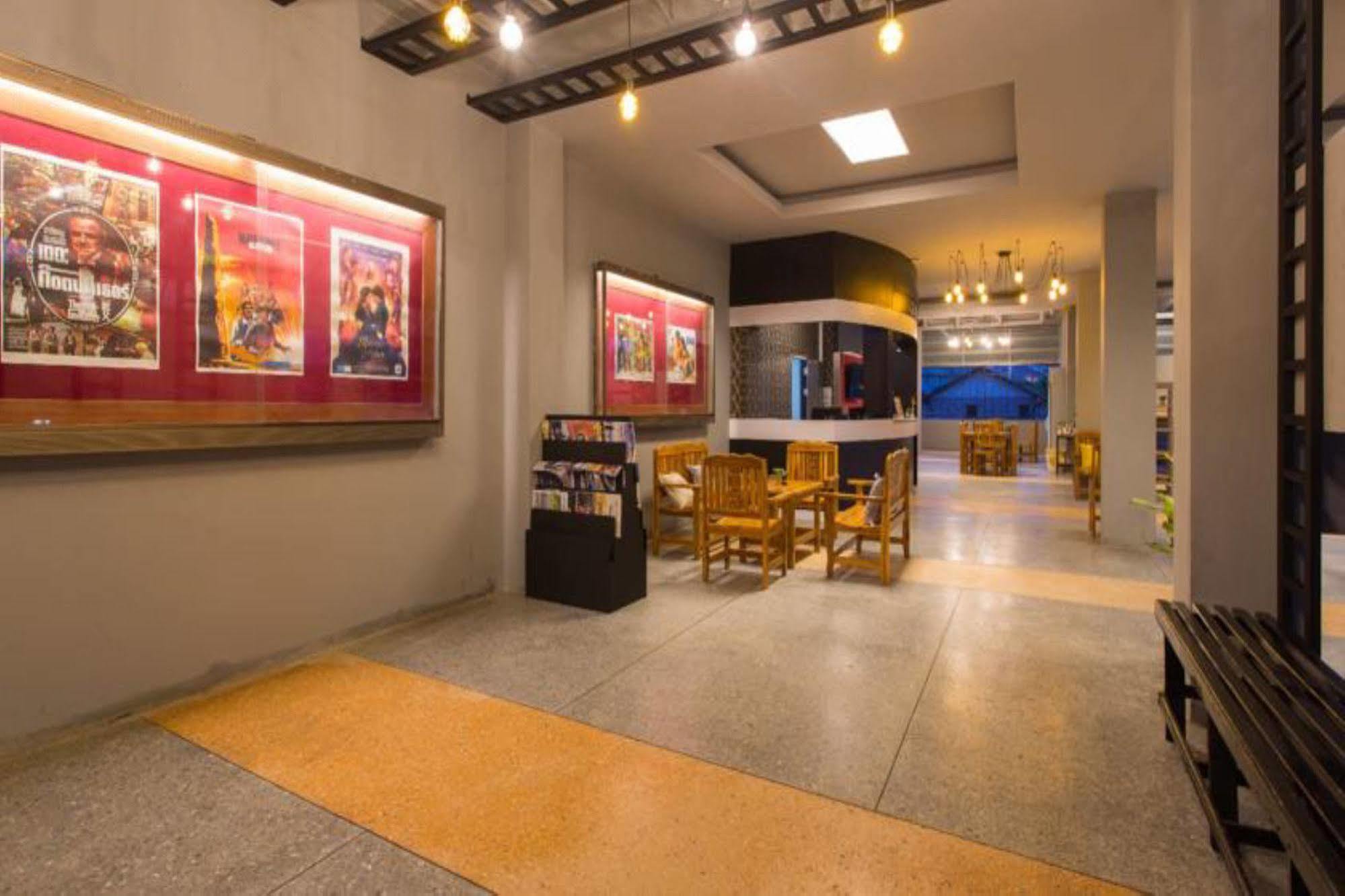 Holiday Station Hostel Краби Экстерьер фото
